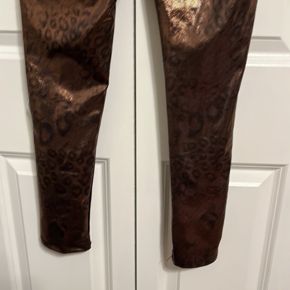 Wild fable metallic animal print brown stretch pants. NWT. 88 poly/12spandex - Picture 6 of 6